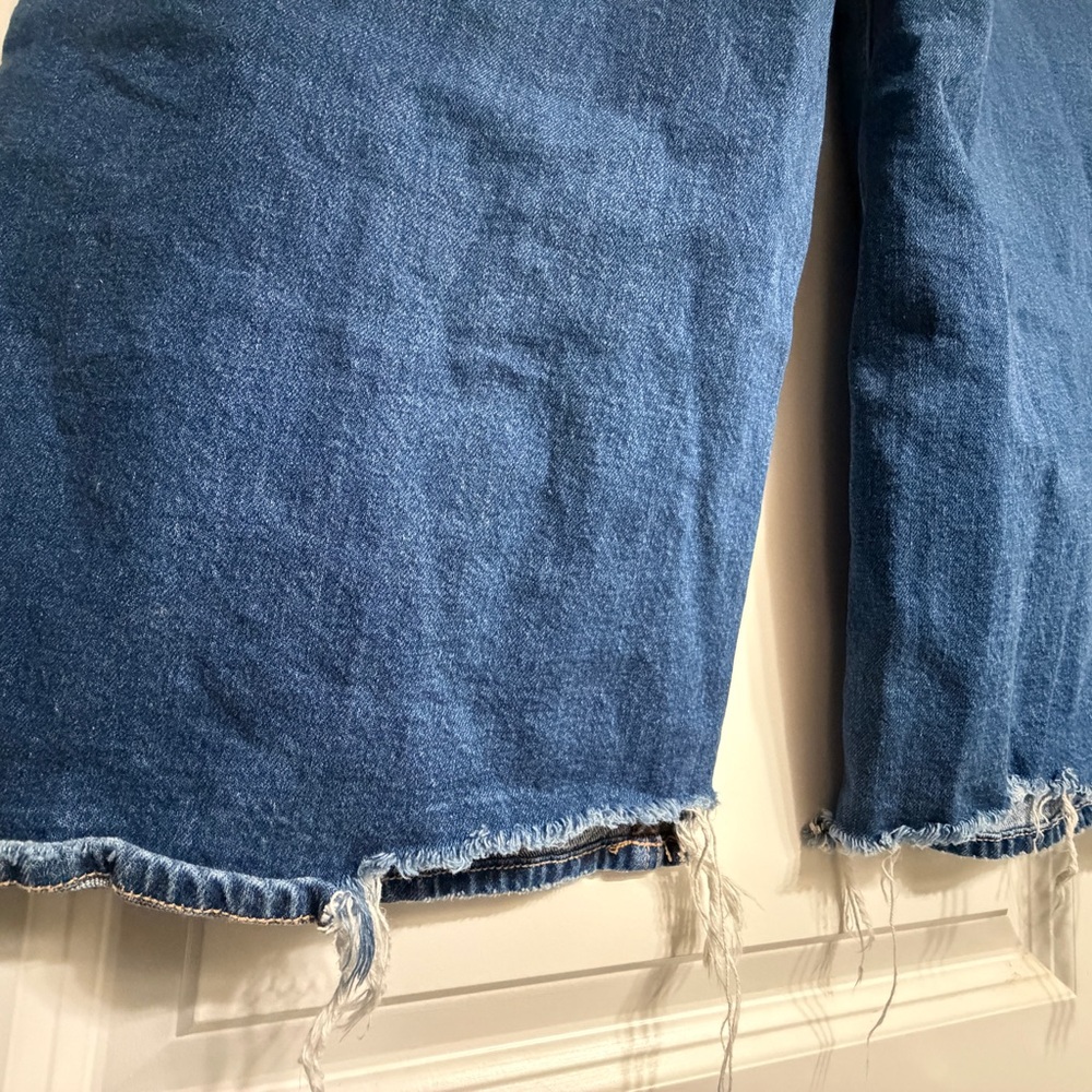 -Sold- Women’s American Eagle Super HighRise Wide Leg Baggy Jeans Size 12 - Picture 8 of 10